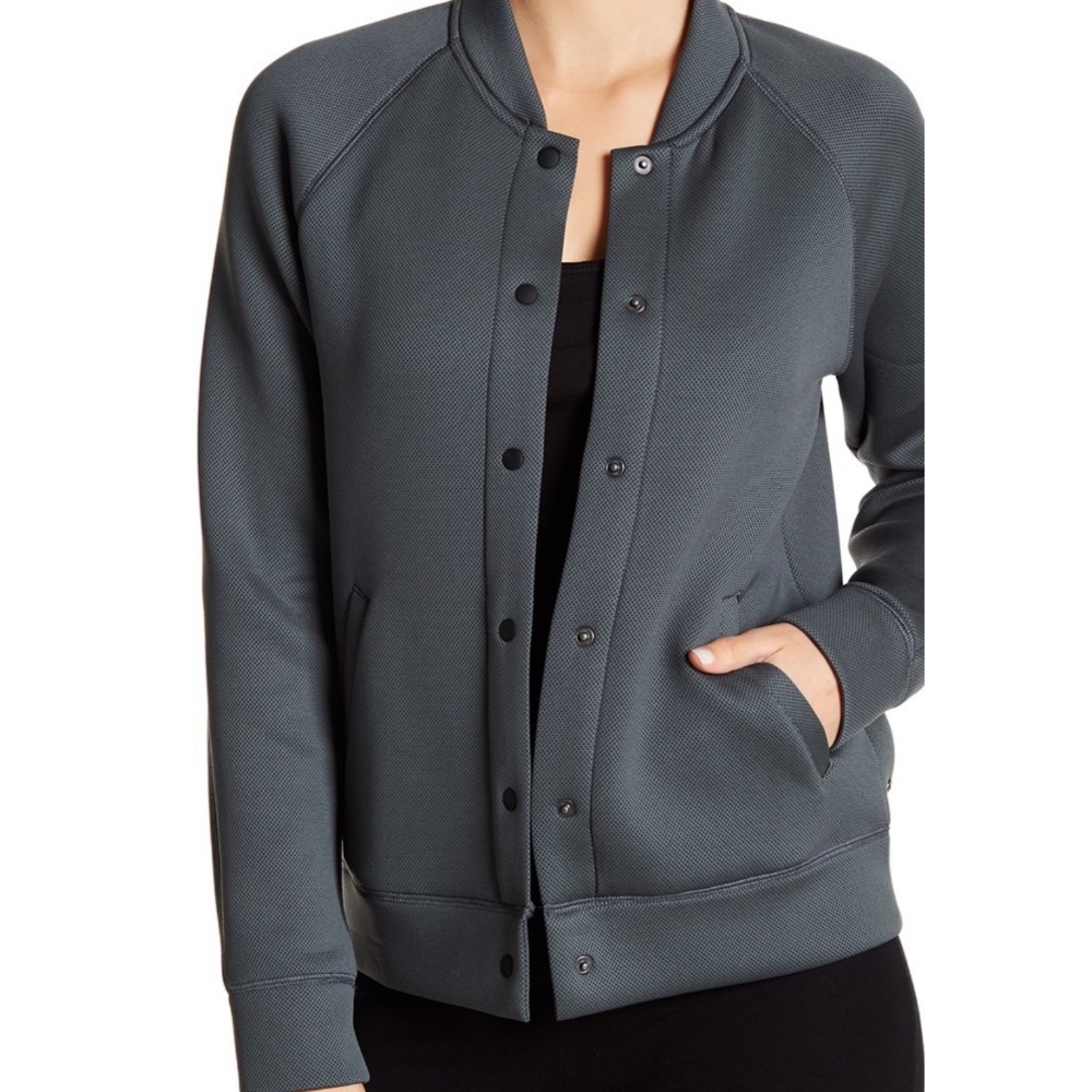 ZELLA - Arise Luxe Bomber Jacket Size Medium